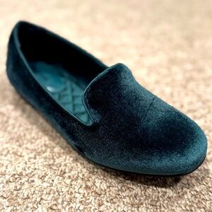 Torrid, velvet green loafer. Size 6.5 extra wide (WW)